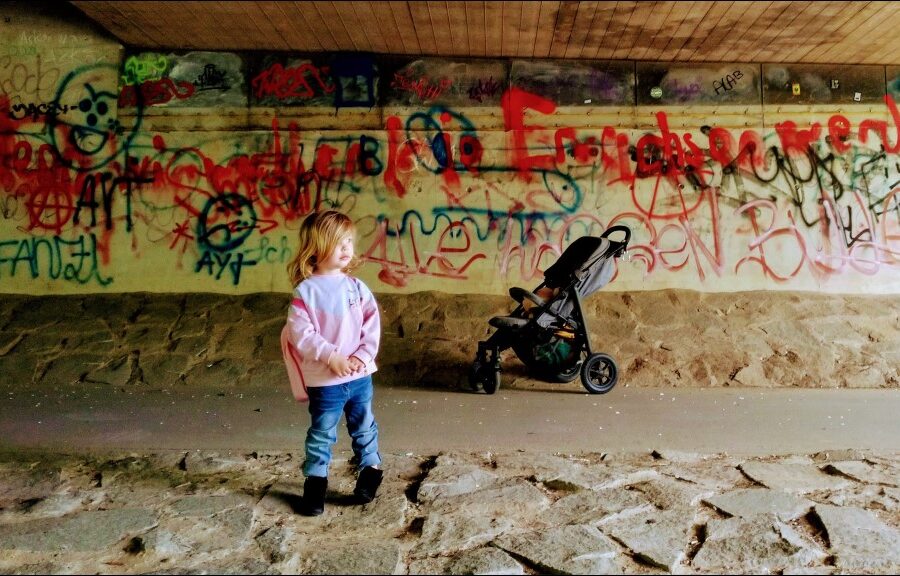 Nie erwachsen werden (Brücke Kapellenstraße über Rednitz)